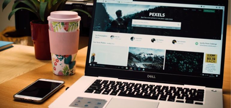 Die Macht der Bilder: Fotos und Grafiken für deine Website